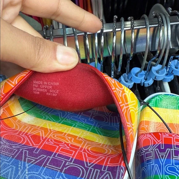 Michael Kors Rainbow  Slide Sandals 10 - Picture 5 of 5